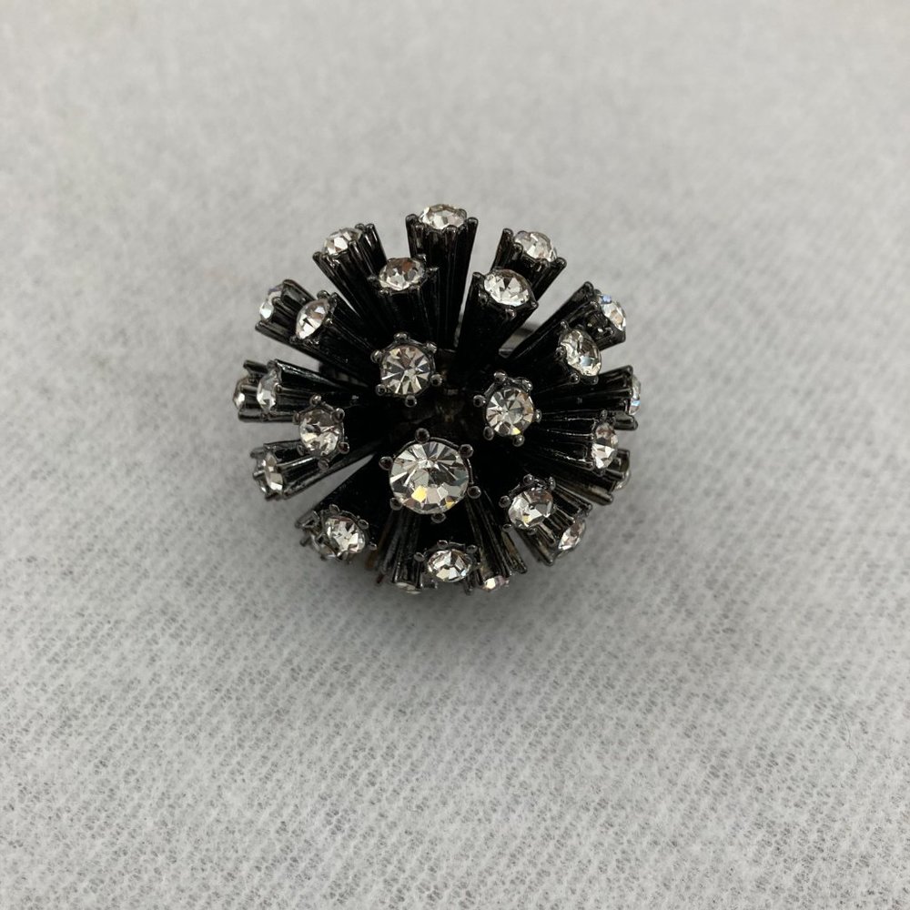 Statement Costume Ring - Picture 3 of 7